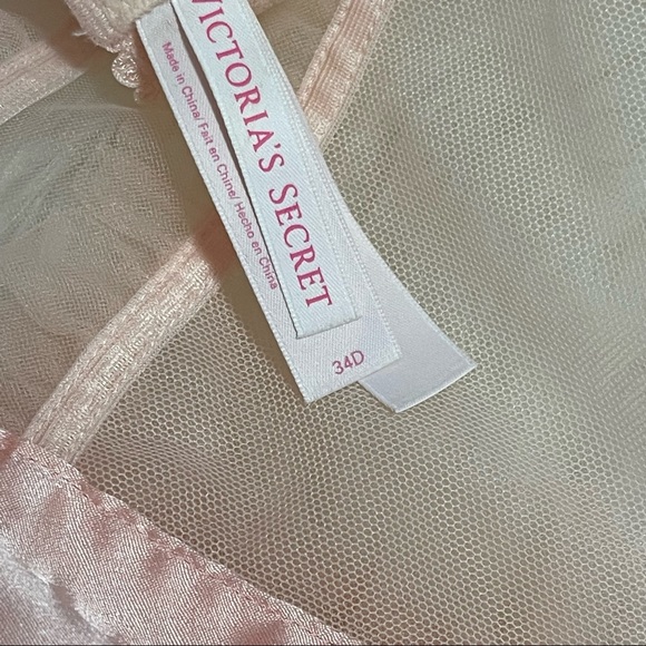 34D Vs Victoria’s Secret Ruffled Floral rhinestones Apron lace satin peach/pink - Picture 12 of 14